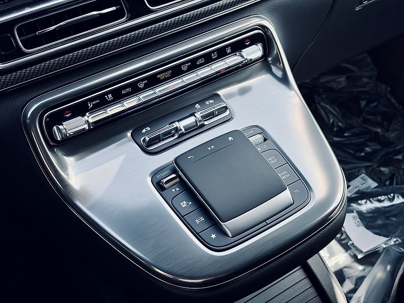 Mercedes-Benz Třídy V (2026) 300d EXCLUSIVE AMG 4M L AIR - fotka 26 z 36