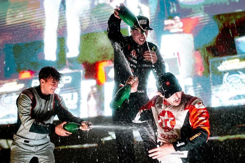 Finále Race The Streets, mezinárodního šampionátu v driftech v Dolní oblasti Vítkovic. 9. srpna 2025 v Ostravě.