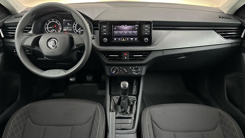Škoda Scala 1.0 TSI Ambition - fotka 8 z 23