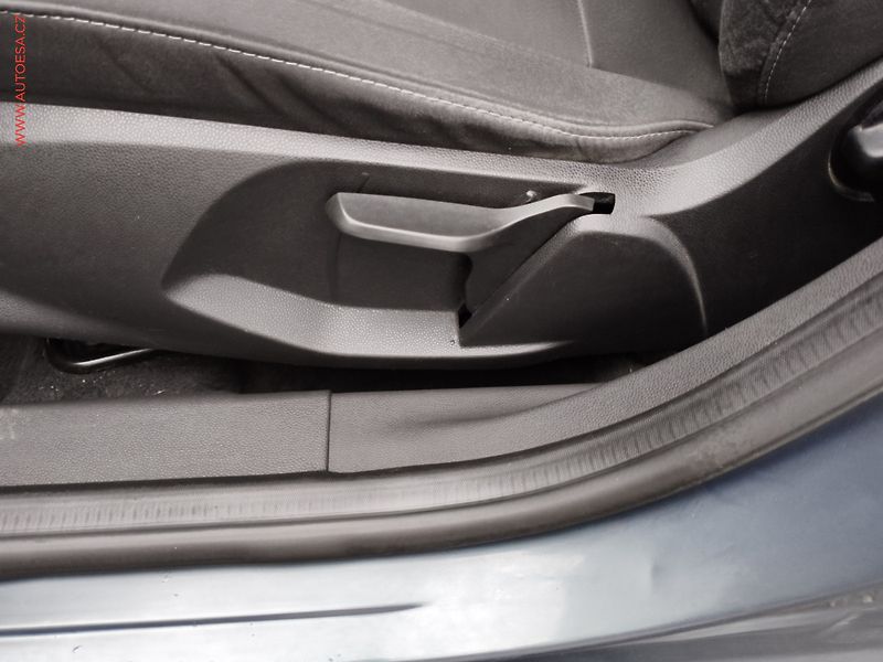Ford Fiesta (2014) 1.0EB, Titanium - fotka 14 z 16