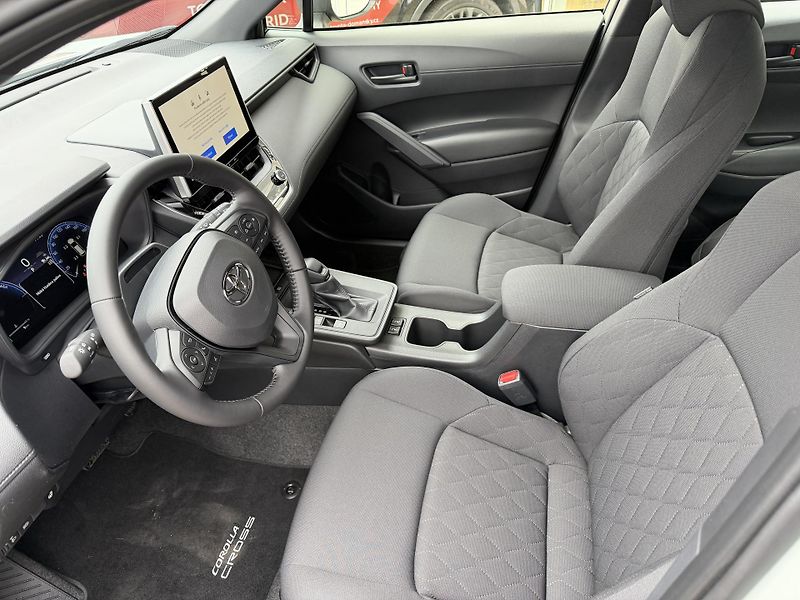Toyota Corolla Cross (2026) 1.8 HEV COMFORT BUSINESS - fotka 4 z 18