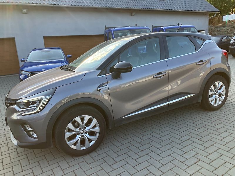 Renault Captur (2023) INTENS TCE 140 EDC 1.MAJ.ČR - fotka 12 z 33