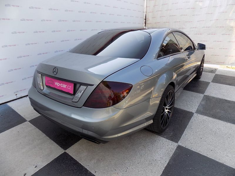 Mercedes-Benz CL (2010) 500 AMG/4-Matic/Designo/ - fotka 7 z 42
