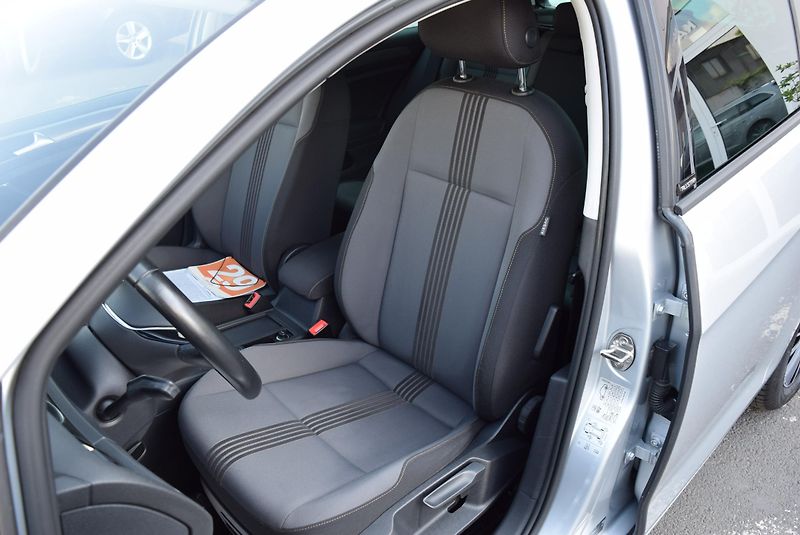 Volkswagen Golf (2016) 1.4TSI 92kw CLBMT WEBAS TAŽNÉ - fotka 21 z 50