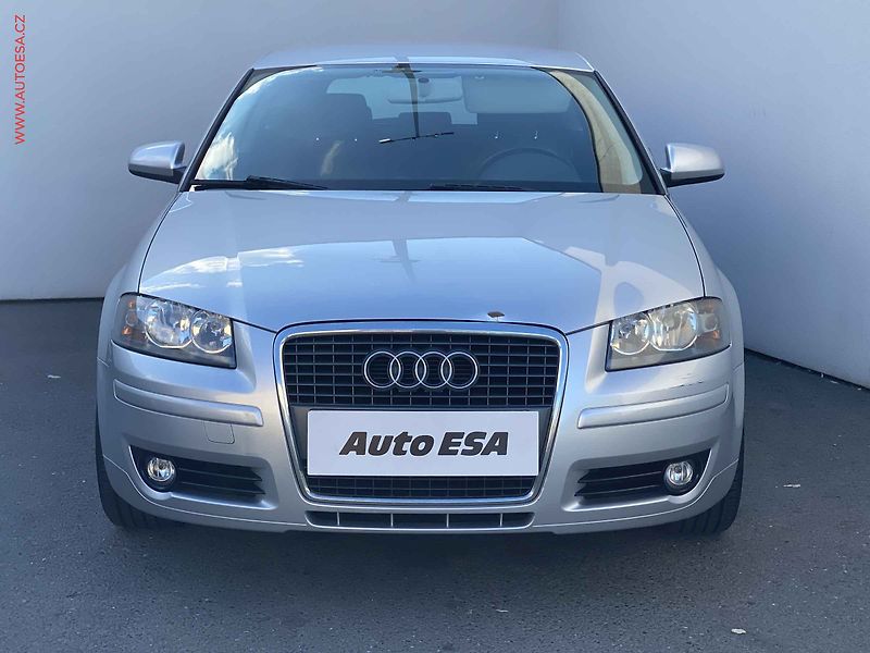 Audi A3 (2007) 1.6 i, ČR - fotka 2 z 17