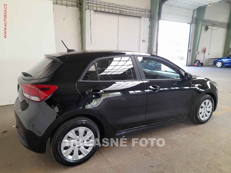 Kia Rio (2021) 1.2 - fotka 2 z 3
