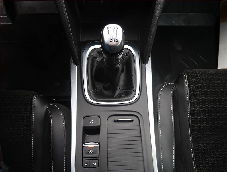 Renault Mégane (2018) 1.2 TCe, Serv.kniha, Kůže - fotka 13 z 19