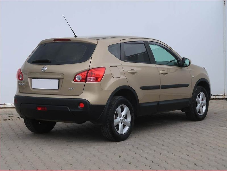 Nissan Qashqai (2007) 1.5 dCi, Serv.kniha, Tempomat - fotka 5 z 14
