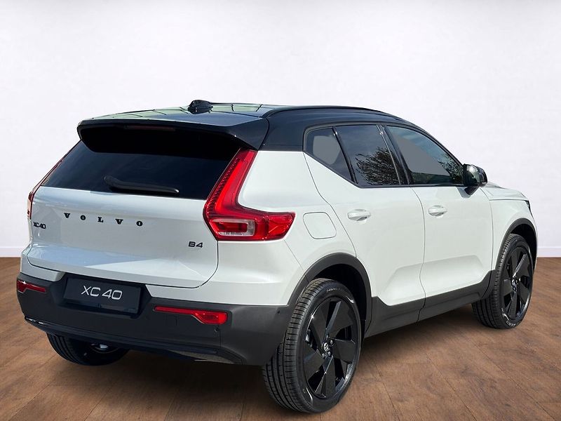 Volvo XC40 (2026) ULTRA B4, 360°, PIXEL LED, BLA - fotka 4 z 23