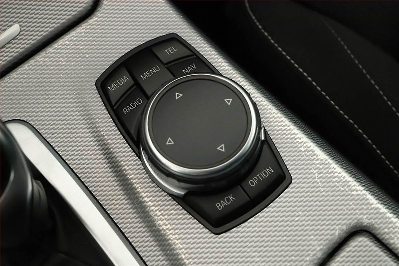 BMW Řada 5 (2017) M Sport 530d, Automat - fotka 16 z 20