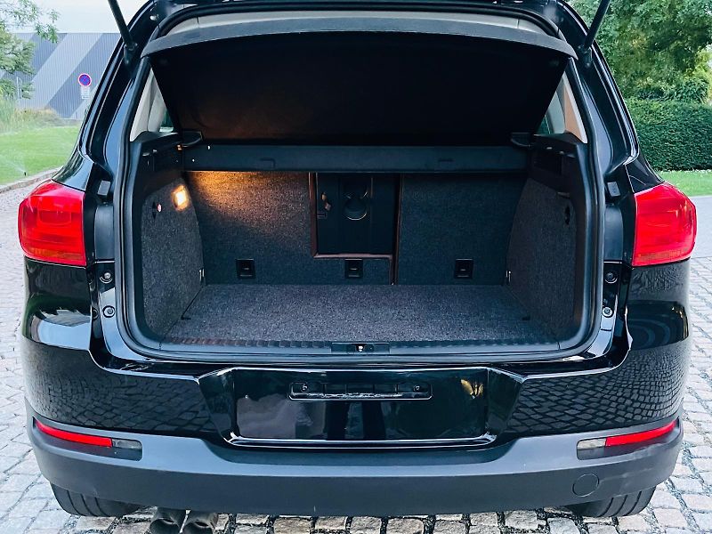 Volkswagen Tiguan 1.4TSI MANUÁL VÝHŘEV PANORAMA - fotka 20 z 46