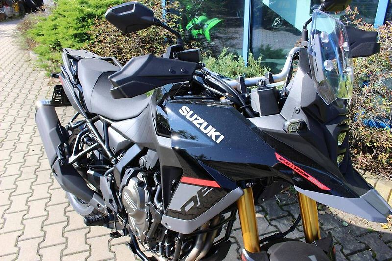 Suzuki (2026) DL 800  DE 2025   AKCE - fotka 3 z 9