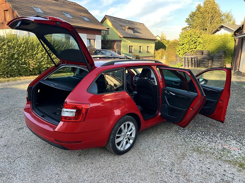 Škoda Octavia 2.0TDI 110KW,DSG,NAVI,TZ,KůŽE - fotka 29 z 45