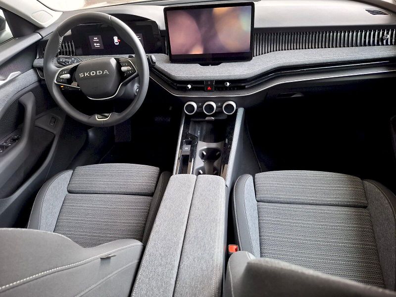 Škoda Superb (2025) COMBI SELECTION TD 110/2.0 A7F - fotka 17 z 40