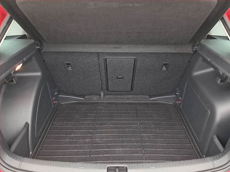 Škoda Rapid (2017) Spaceback 1.2 TSI, Serv.kniha - fotka 13 z 19