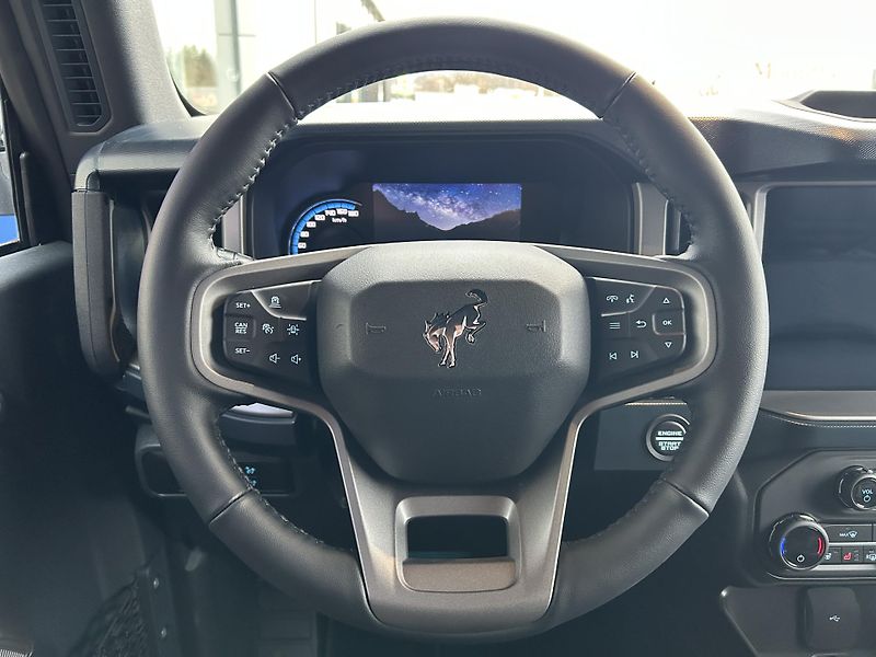 Ford Bronco 2.7 EcoBoost 246kW OUTER BANKS - fotka 21 z 37