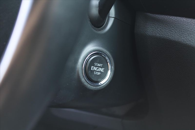 Škoda Fabia 1.2 TSI STYLE ČR - fotka 17 z 22