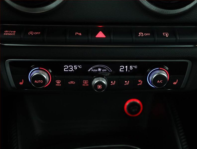 Audi A3 (2015) S-Line 2.0 TDI, Automat - fotka 13 z 19