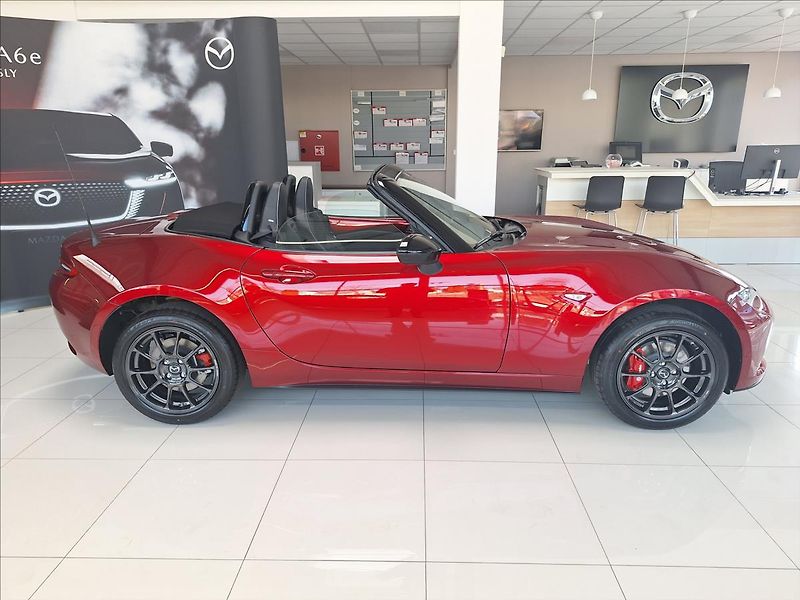 Mazda MX-5 (2026) 1.5 2ST G 132k 6MT RWD Homura - fotka 4 z 10