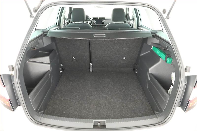 Škoda Fabia (2023) Ambition 1.0 TSI, ČR,1.maj - fotka 17 z 18