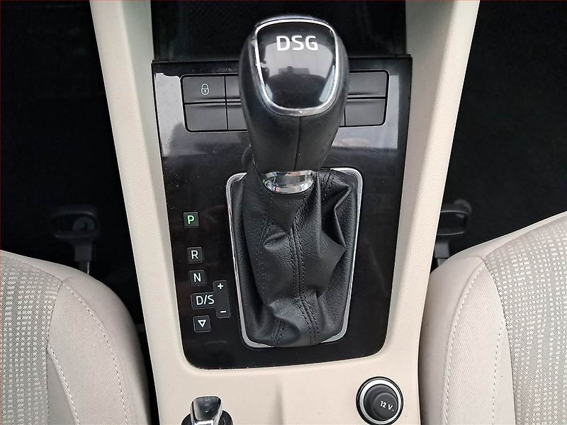 Škoda Octavia (2018) 1.0 TSI, Tempomat - fotka 13 z 19