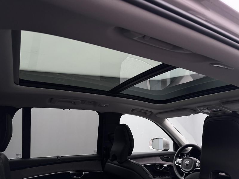Volvo XC90 B5 AWD BRIGHT PLUS REZERVACE - fotka 33 z 55