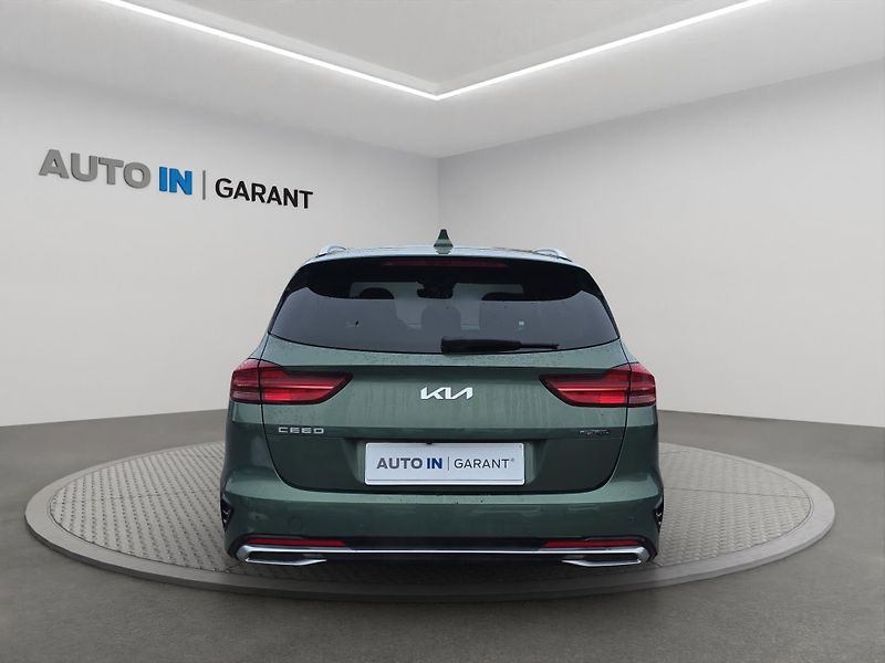 Kia Ceed (2023) GT Line 1.5 T-GDi 118kW A/T, 1 - fotka 5 z 28