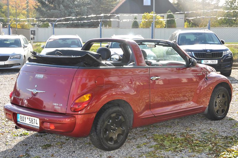 Chrysler PT Cruiser 2.4i 105kW Cabrio - fotka 3 z 17
