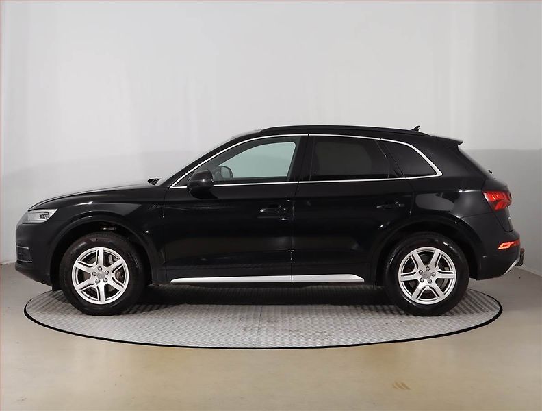 Audi Q5 (2018) 2.0 TDI - fotka 3 z 28