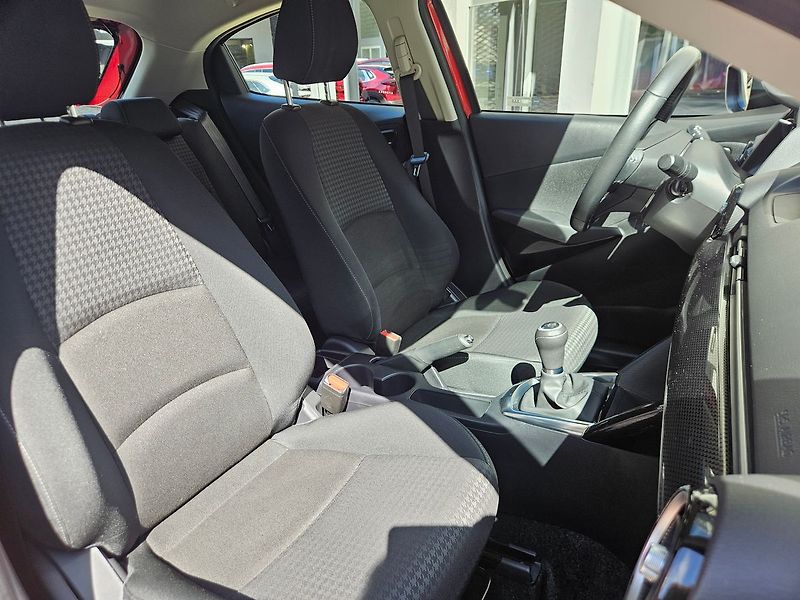 Mazda 2 1,5L SKYACTIV-G 55kW, ČR,1.maj - fotka 26 z 32