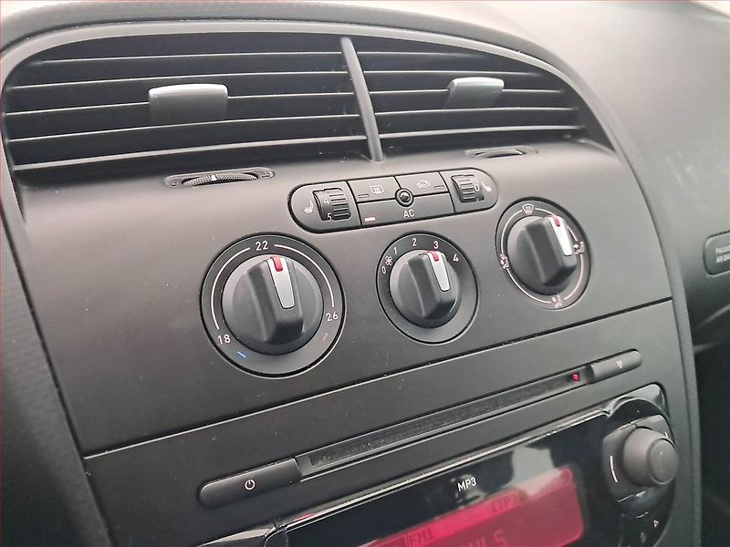 Seat Altea (2010) 1.9 TDI, 4X4, Tempomat - fotka 13 z 16