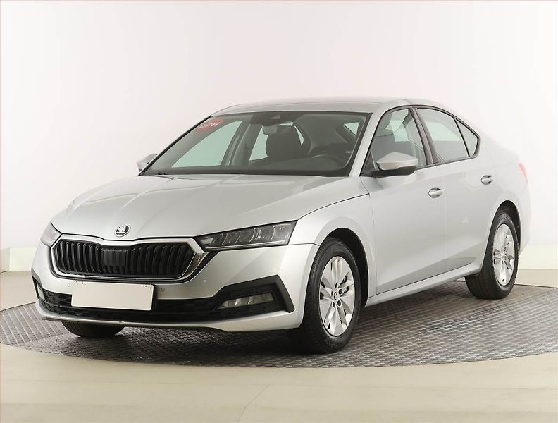 Škoda Octavia (2022) Style 1.0 TSI, Serv.kniha - fotka 2 z 24