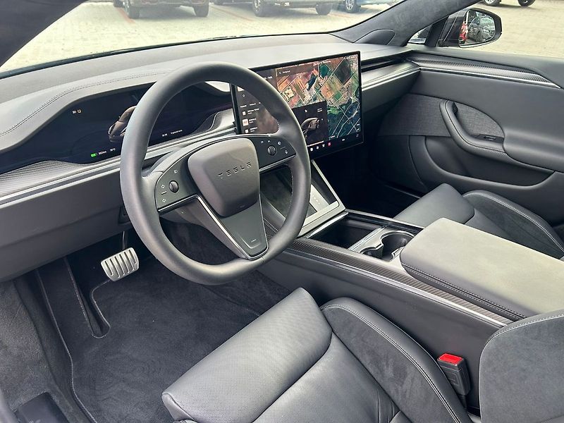 Tesla Model S - fotka 26 z 30