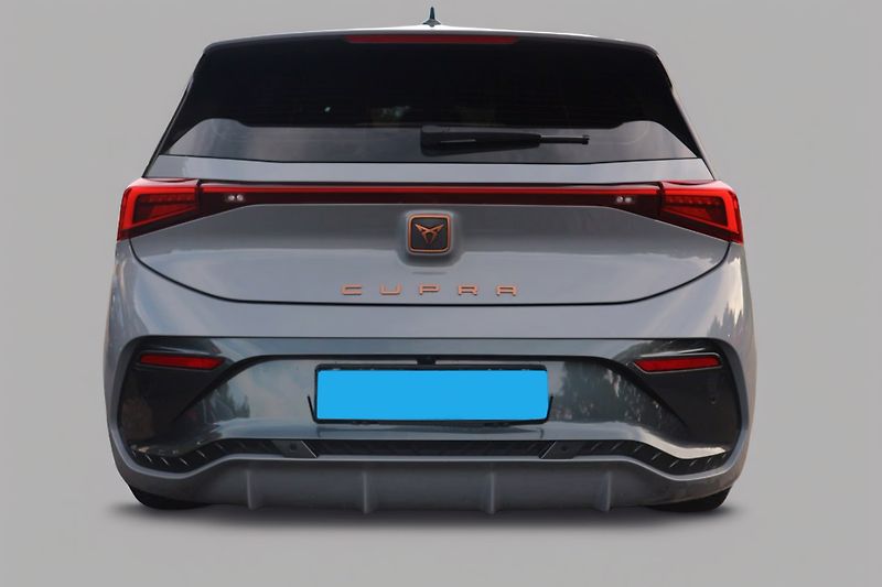 Cupra Born 150kW Kamera Ad.Temp Ambient - fotka 5 z 19