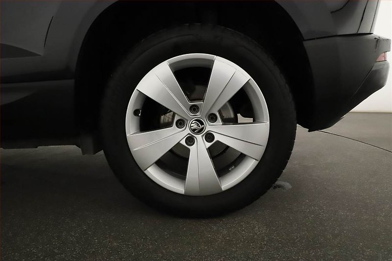 Škoda Karoq (2019) Style 1.6 TDI, Automat, Navi - fotka 12 z 21