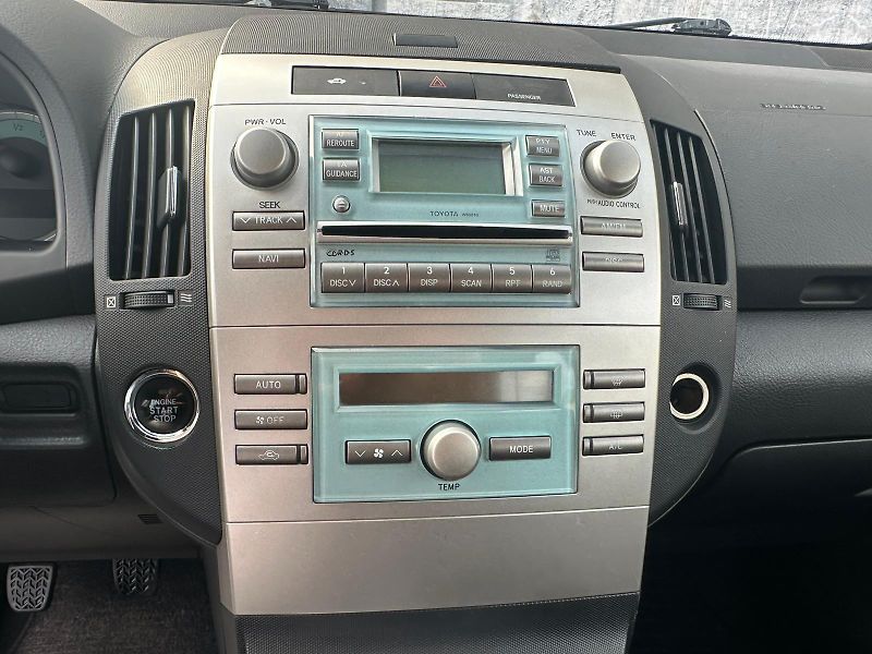 Toyota Corolla Verso (2006) 1.6VVT-i, 81KW - fotka 12 z 21