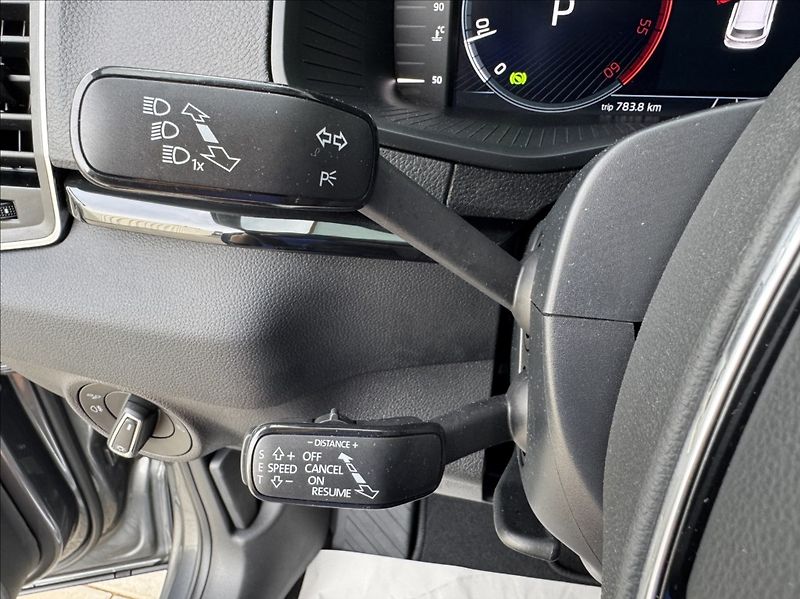 Škoda Karoq 2,0 TDI DSG STYLE DPH 1.maj ČR - fotka 29 z 50