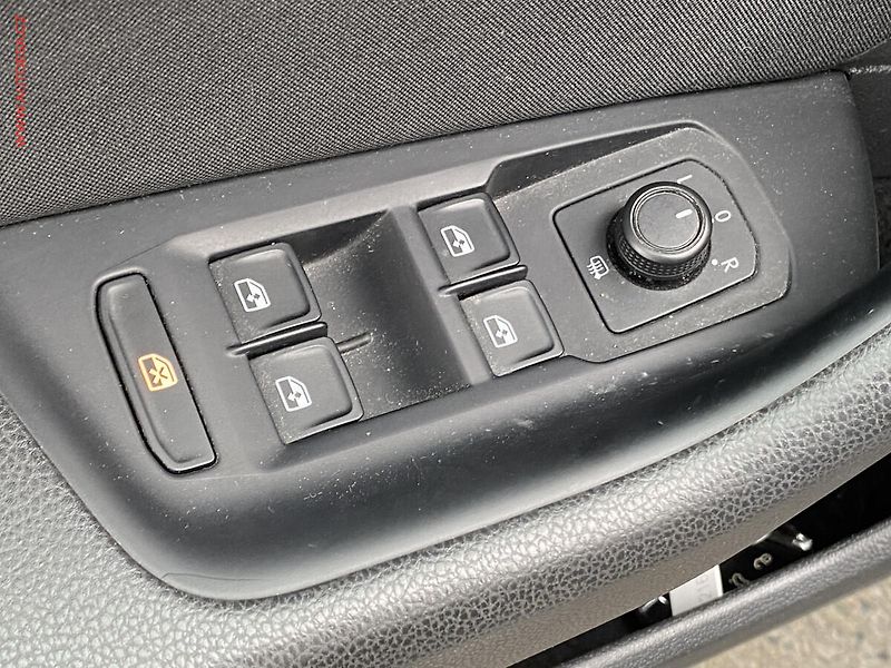 Volkswagen Passat (2015) 1.6 TDi, Comfortline, TZ - fotka 11 z 17