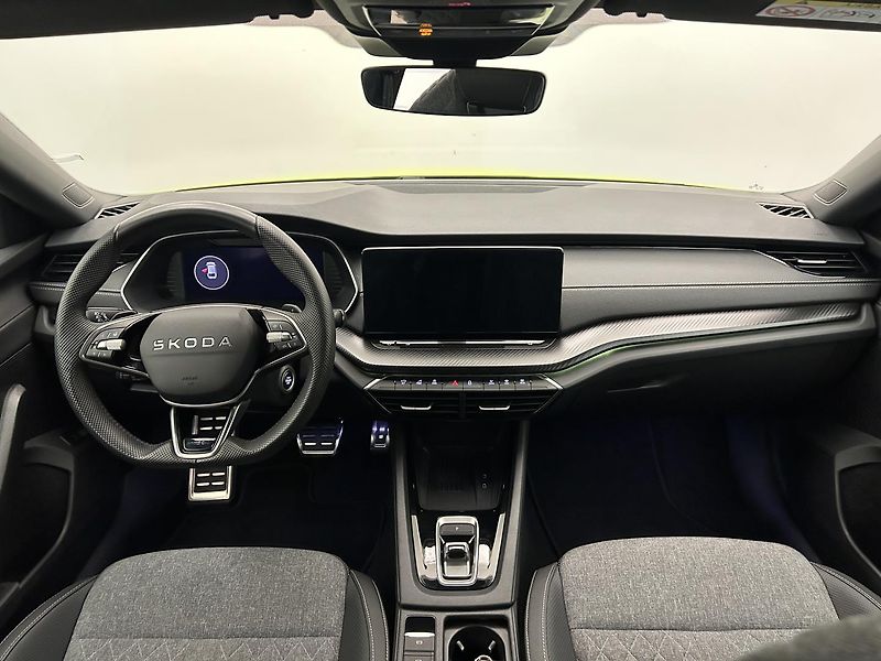 Škoda Octavia 2.0 TDI SportLine - fotka 5 z 23