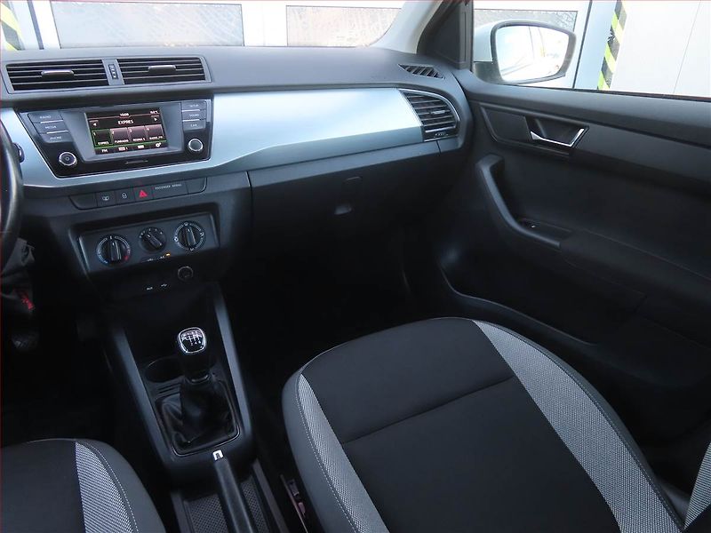 Škoda Fabia (2016) 1.2 TSI, Tempomat - fotka 8 z 17