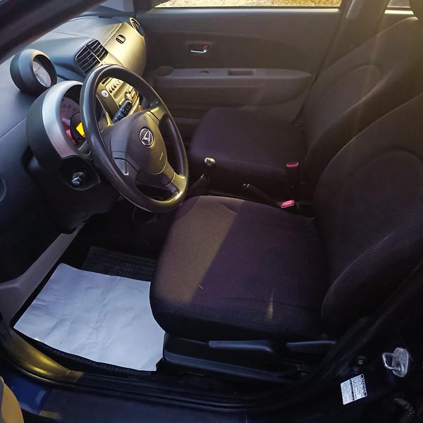 Daihatsu Sirion 1.3i/64kW, 4x4 - fotka 10 z 12