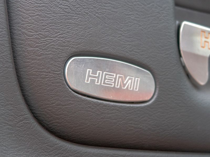 Dodge RAM (2004) 1500 Magnum Hemi GTX - fotka 35 z 44