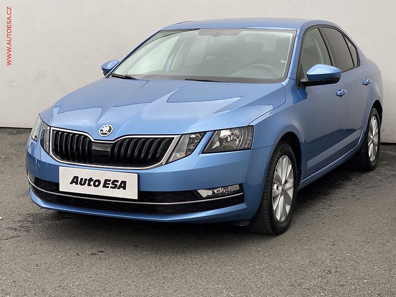 Škoda Octavia (2018) 1.8 TSi, Style, park. čidla - fotka 3 z 17