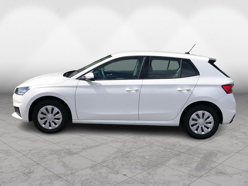 Škoda Fabia 1.0 MPi ACTIVE - fotka 3 z 28
