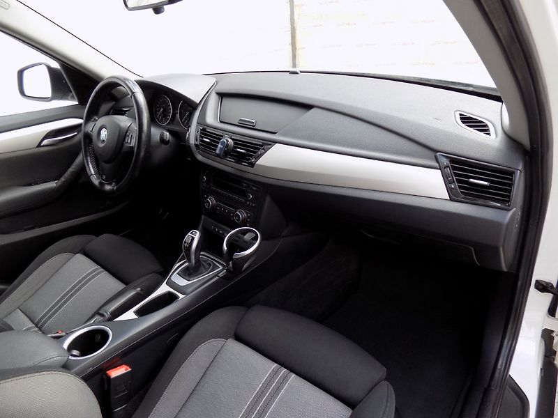 BMW X1 (2012) 18d/xDrive/Bi-xenon/ČR/ - fotka 15 z 35