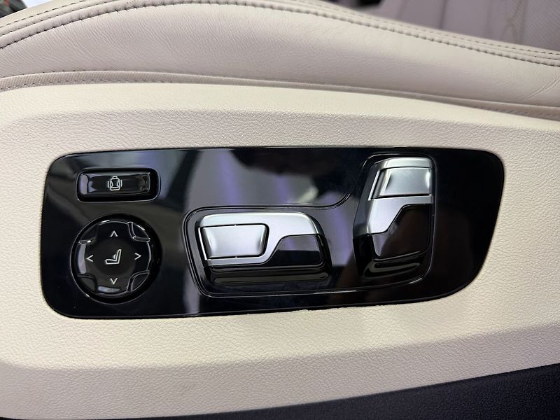 BMW X5 M50i xDrive, LASER, MASÁŽE, HE - fotka 28 z 34