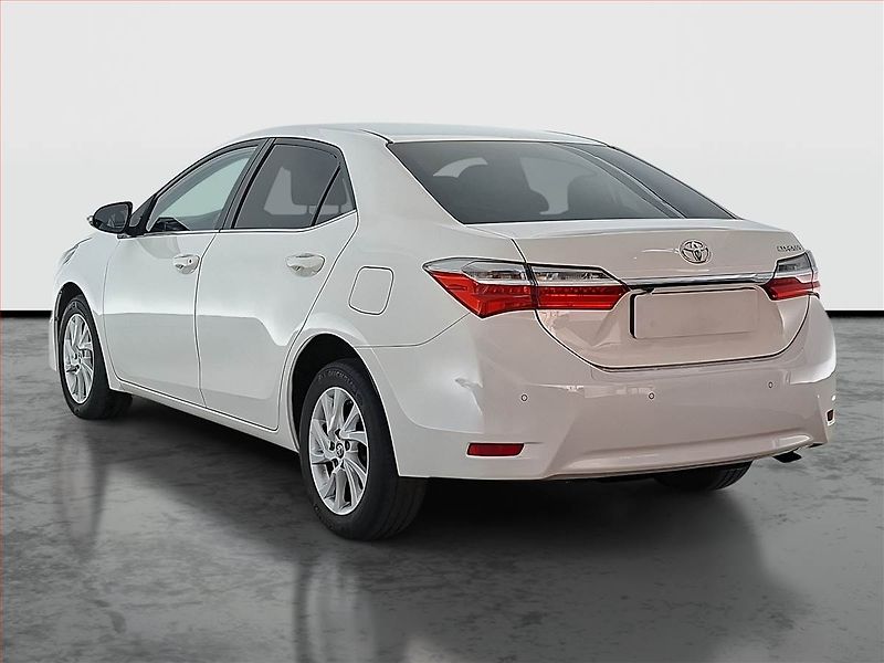 Toyota Corolla (2018) 1.6 Valvematic, Tempomat - fotka 4 z 18
