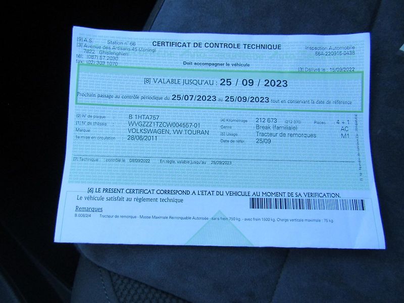 Volkswagen Touran (2011) 1.6 TDI 77kW  ROZVODY - fotka 40 z 47