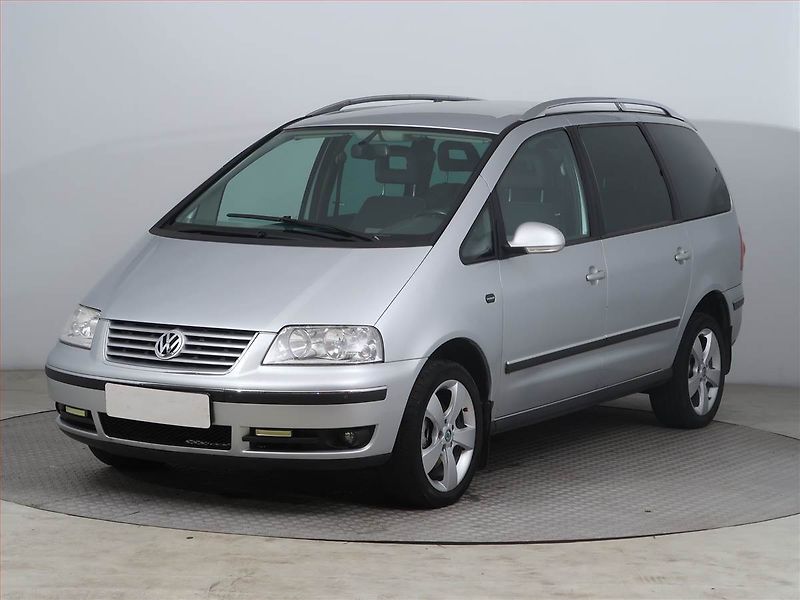 Volkswagen Sharan (2007) 2.0 TDI, 7 míst, Tažné - fotka 2 z 15