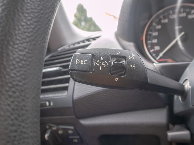 BMW Řada 1 (2007) 2.0i 125KW man – TAŽNÝ - fotka 16 z 40